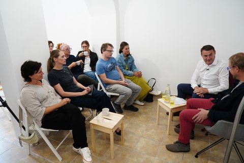 Kafe bez starostí: Adam Forman